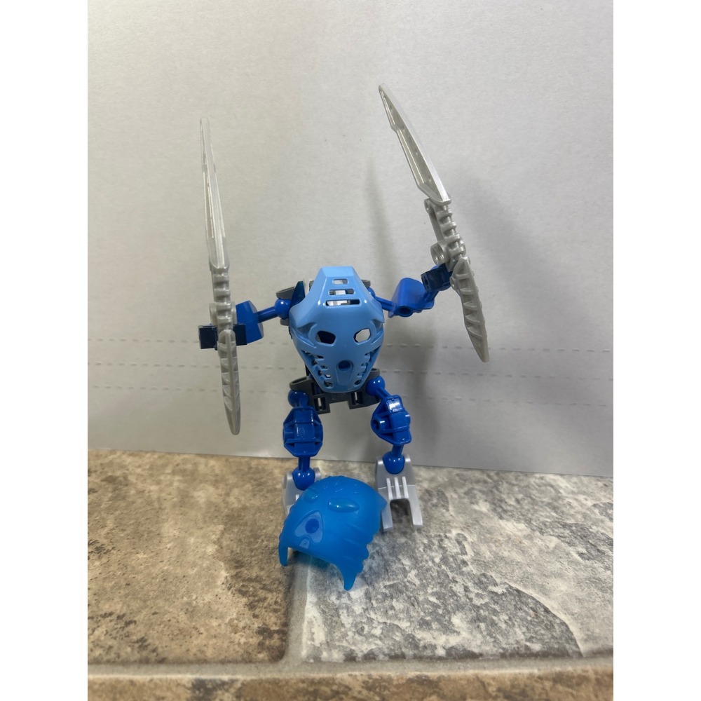 LEGO Bionicle Matoran Hahli 8583 Blue Action Figure with Silver Claws 2 Masks